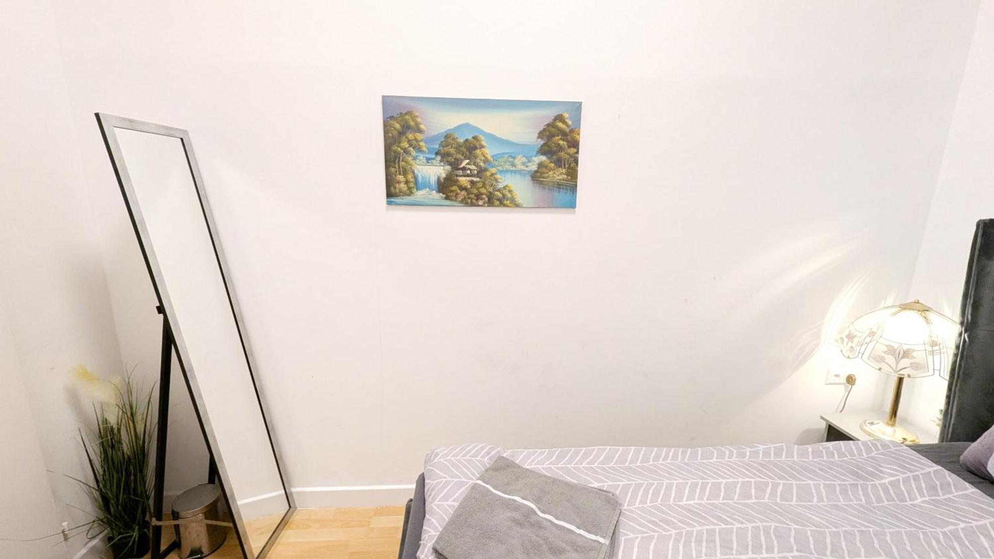 Comfortable In Lugner Area Vienne